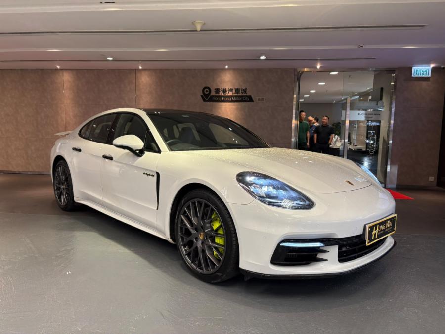 PORSCHE Panamera 4 E-Hybrid